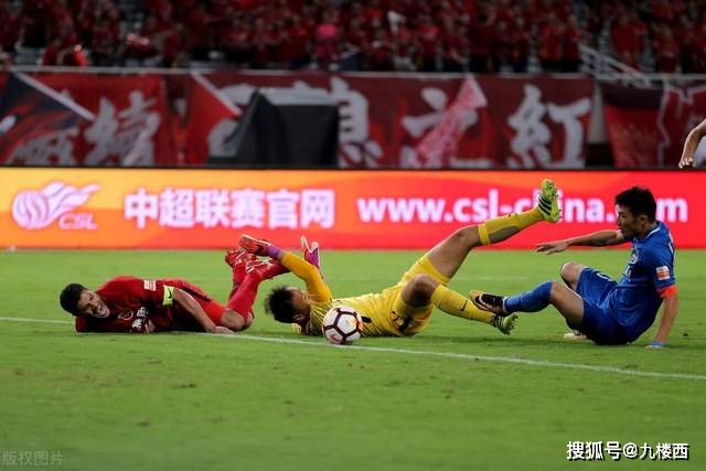 重庆公开赛首轮陈匡宇64杆领跑 周彦含并列第六